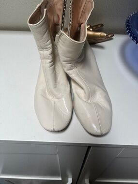 Loeffler Randall Cream Leather Ankle Boots Block Heel Size 5 B